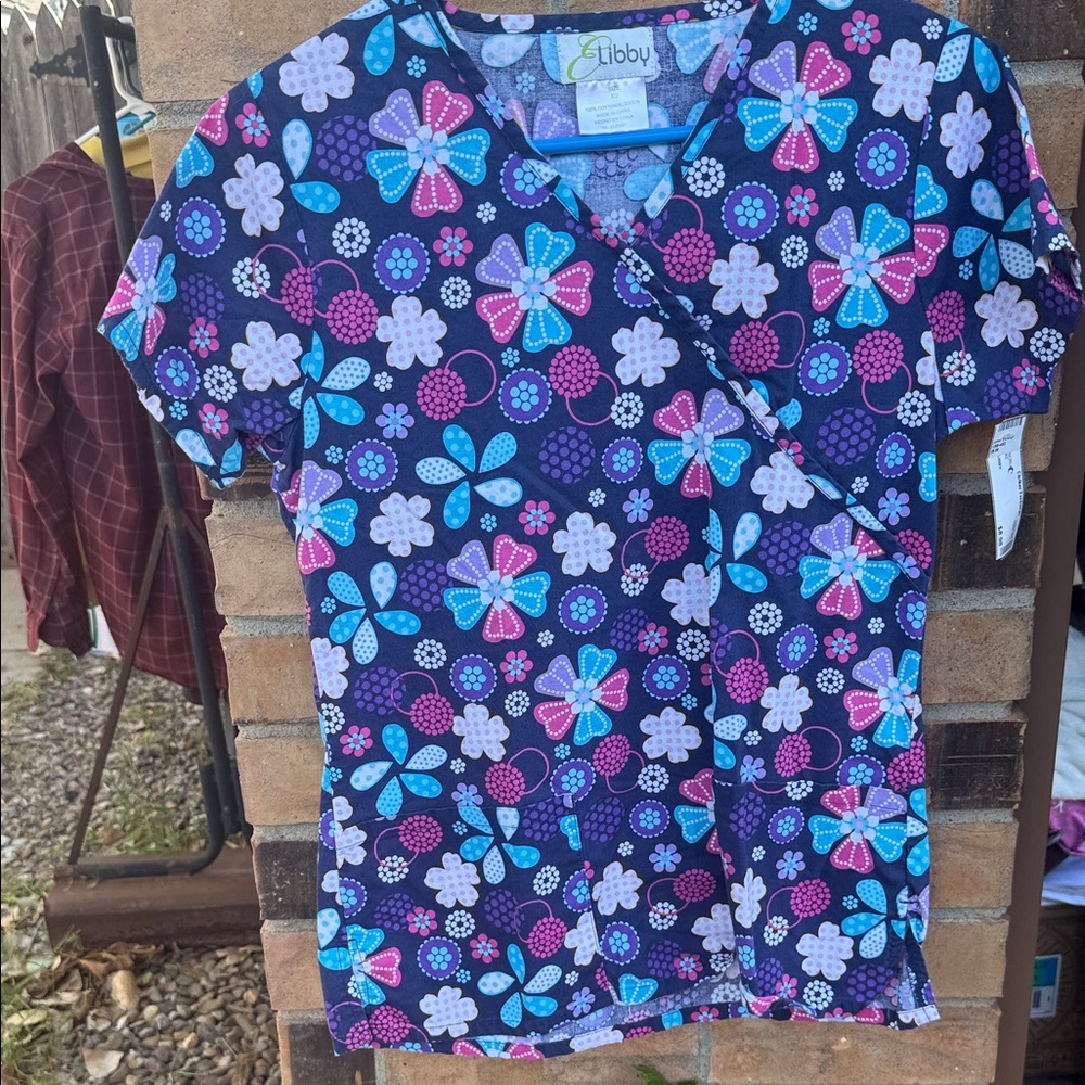 Libbey Floral Short Sleeve Tee - Blue and Pink